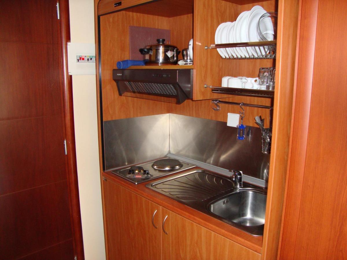 Captain Stavros Hotelニドリ エクステリア 写真